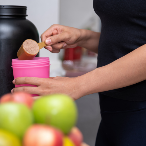 Optimisez Votre Puissance : Les Bienfaits Inspirants de l'Isolat de Whey Protéine pour les Athlètes et les Actifs